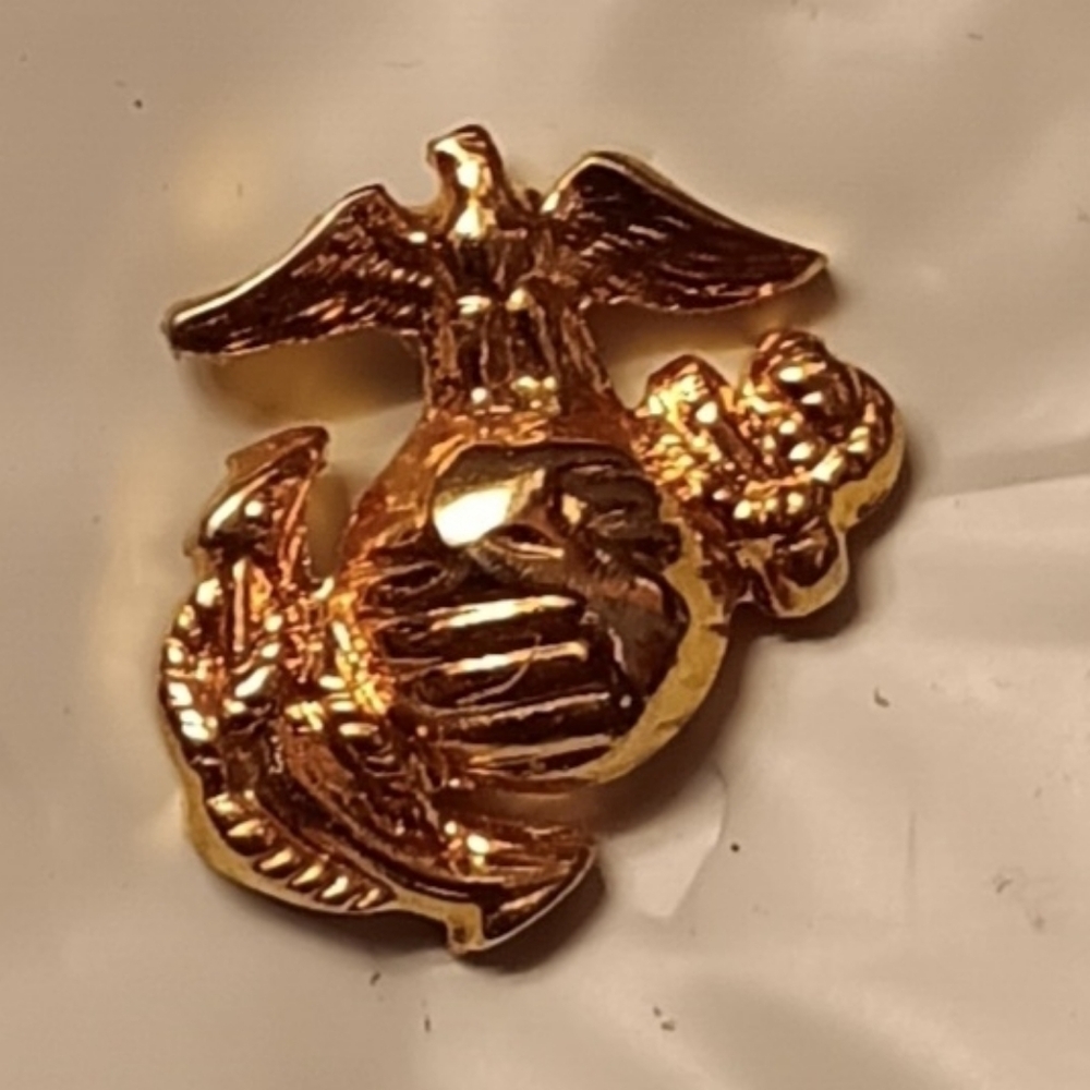 USMC Eagle Globe And Anchor Gold Tone Lapel Tac Pin